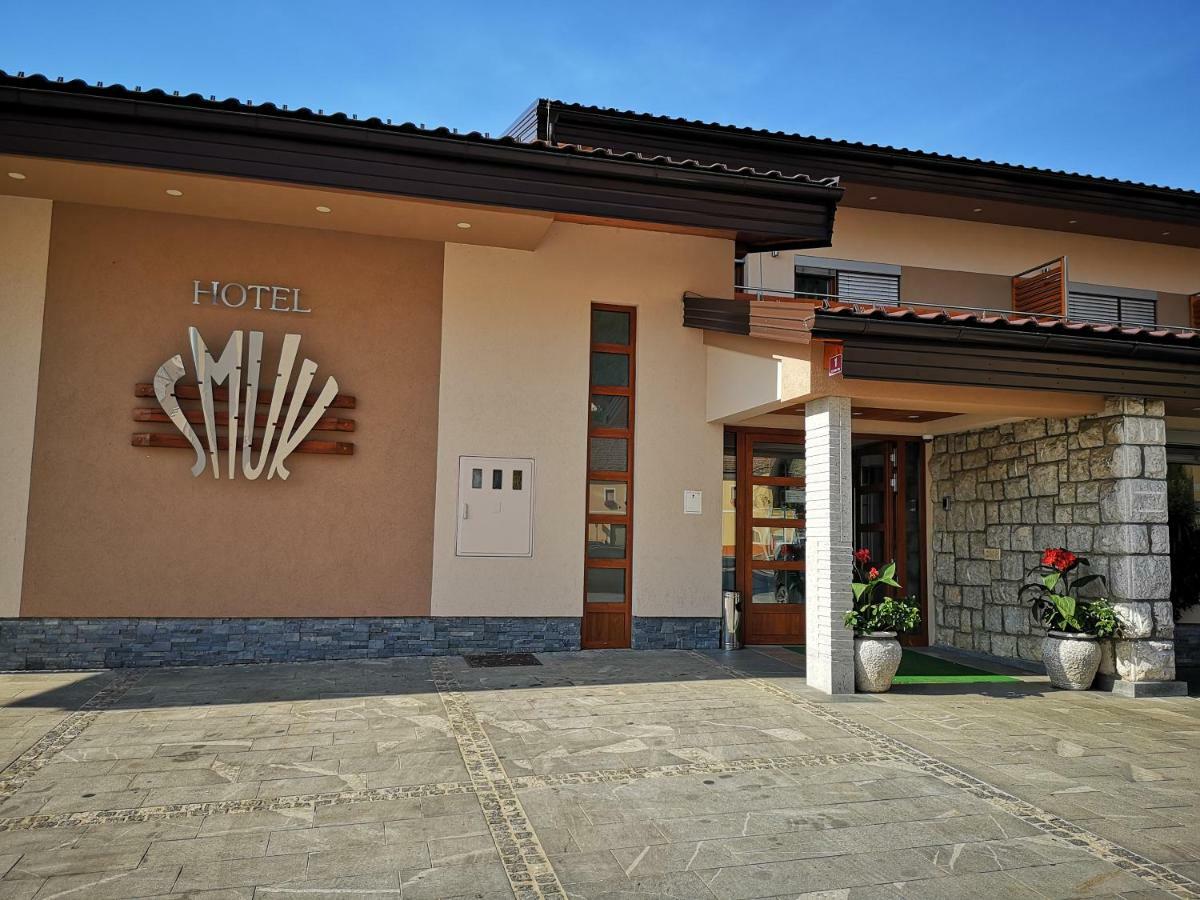 Semic Hotel Smuk מראה חיצוני תמונה